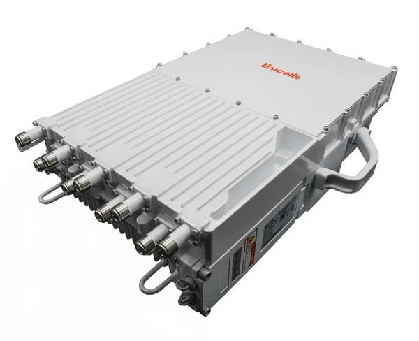 Baicells Nova846: Outdoor 8x5W Triple-Carrier LTE TDD Base Station for Bands 41 and 48 product photo